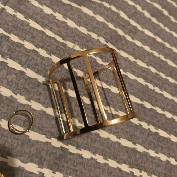 Francesca's Women's Gold Post Dangle Earrings & Fashion Jewelry Cuff Bracelet - Picture 9 of 12